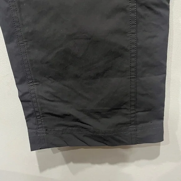 The North Face Paramount Convertible Pant with 7 Pockets in Granite Grey 6 - Picture 9 of 16